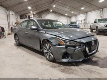  Salvage Nissan Altima