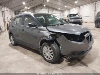  Salvage Nissan Kicks