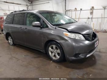  Salvage Toyota Sienna