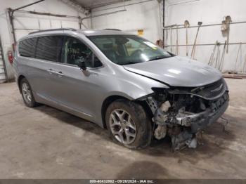  Salvage Chrysler Pacifica