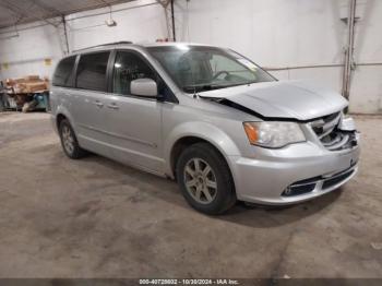  Salvage Chrysler Town & Country