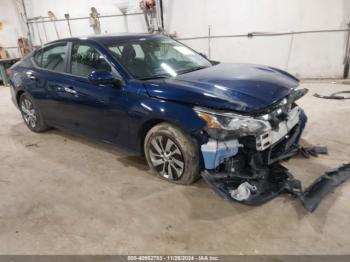  Salvage Nissan Altima