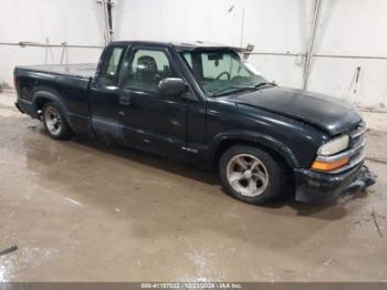  Salvage Chevrolet S-10