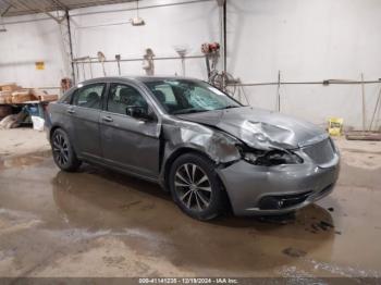  Salvage Chrysler 200