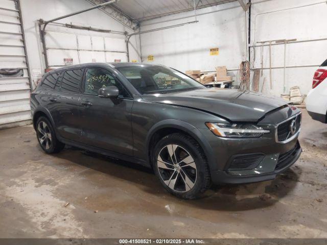  Salvage Volvo V60 Cross Country