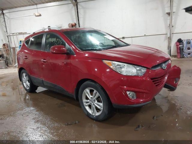  Salvage Hyundai TUCSON