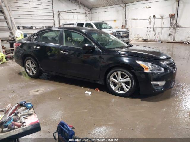  Salvage Nissan Altima