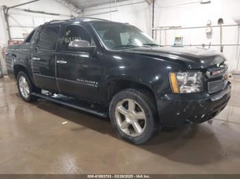  Salvage Chevrolet Avalanche 1500