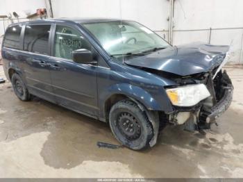  Salvage Chrysler Town & Country
