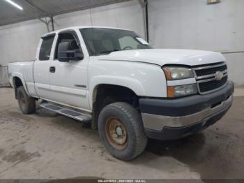  Salvage Chevrolet Silverado 2500