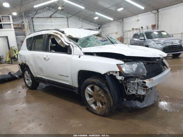  Salvage Jeep Compass