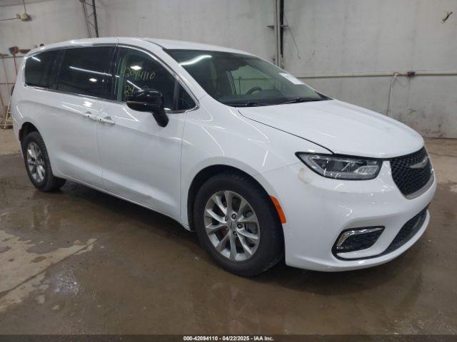  Salvage Chrysler Pacifica