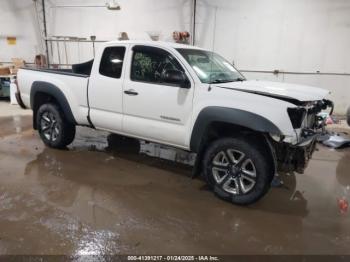  Salvage Toyota Tacoma