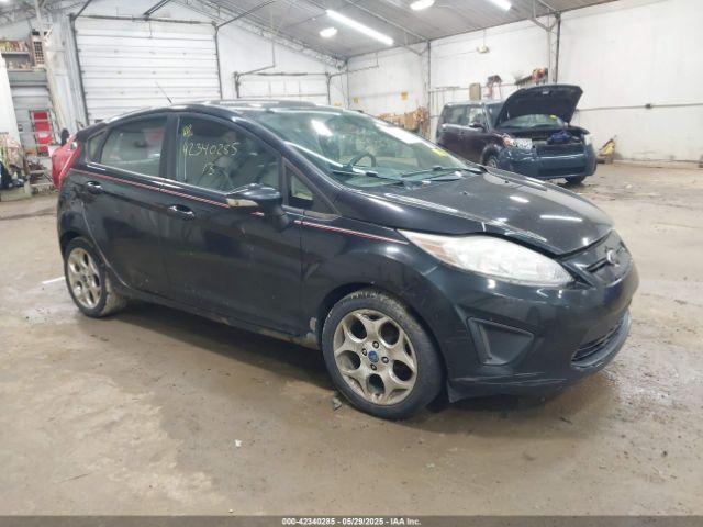  Salvage Ford Fiesta