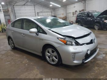  Salvage Toyota Prius