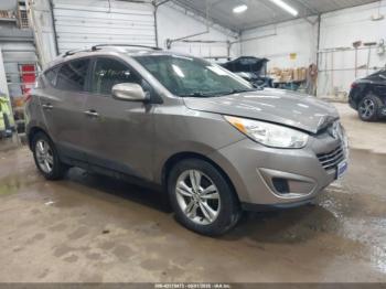  Salvage Hyundai TUCSON