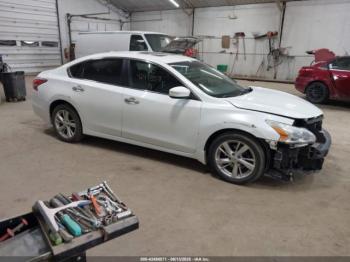  Salvage Nissan Altima