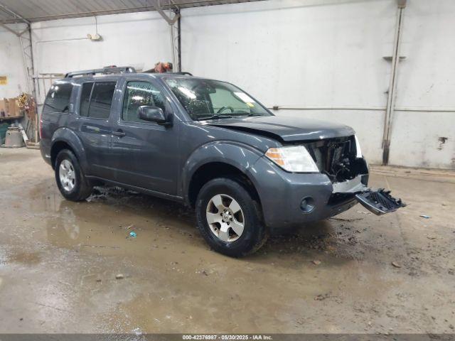  Salvage Nissan Pathfinder