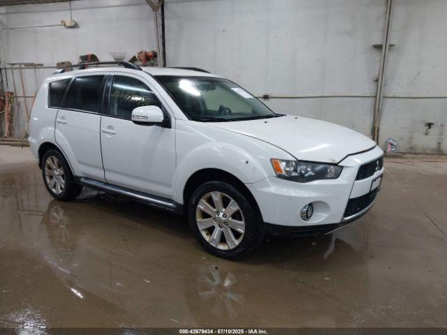  Salvage Mitsubishi Outlander