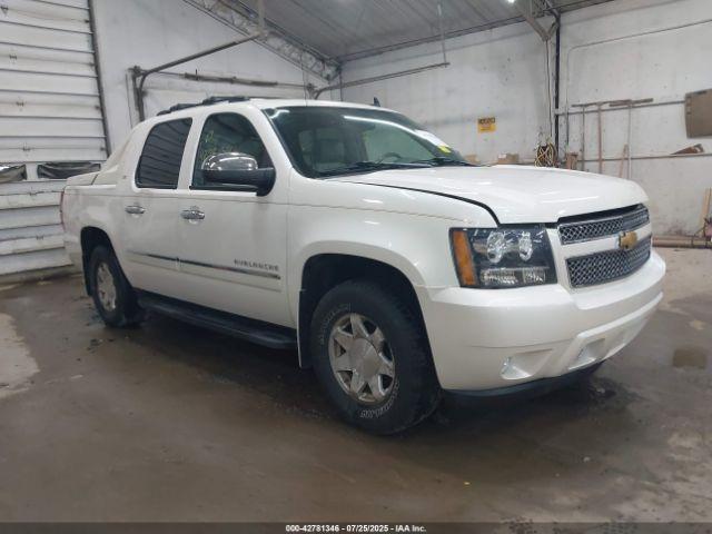  Salvage Chevrolet Avalanche 1500