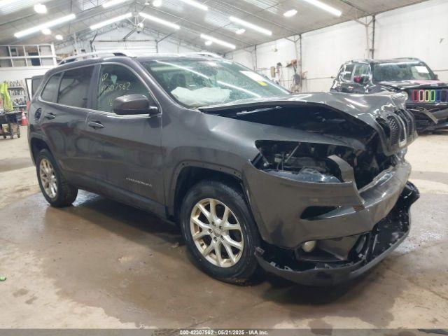  Salvage Jeep Cherokee