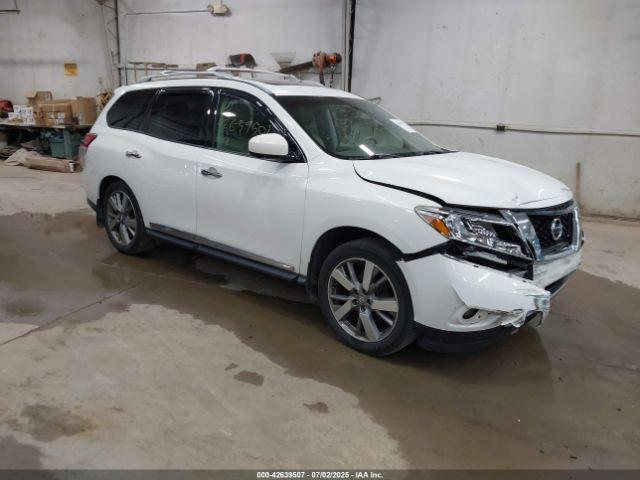  Salvage Nissan Pathfinder