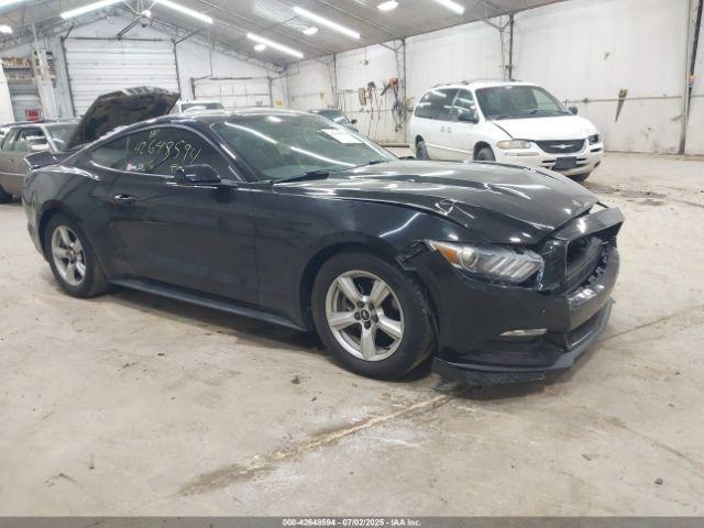  Salvage Ford Mustang