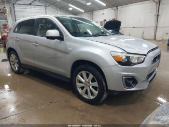 Salvage Mitsubishi Outlander