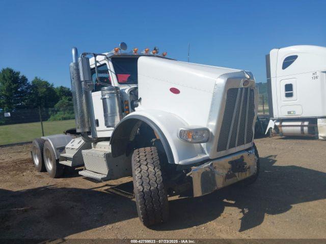  Salvage Peterbilt 389