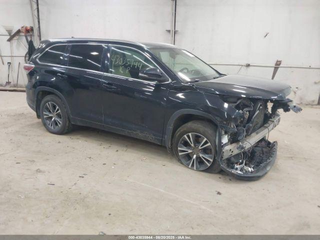  Salvage Toyota Highlander
