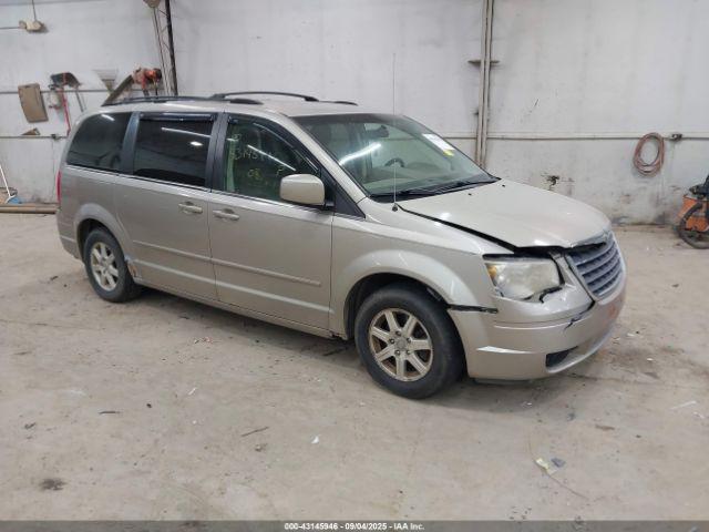  Salvage Chrysler Town & Country