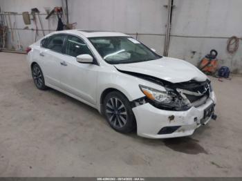  Salvage Nissan Altima