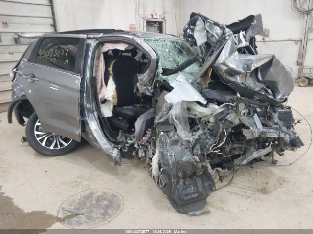  Salvage Mitsubishi Outlander