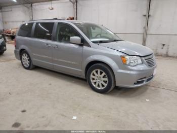  Salvage Chrysler Town & Country