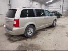 Chrysler Town & Country Limited Image 10