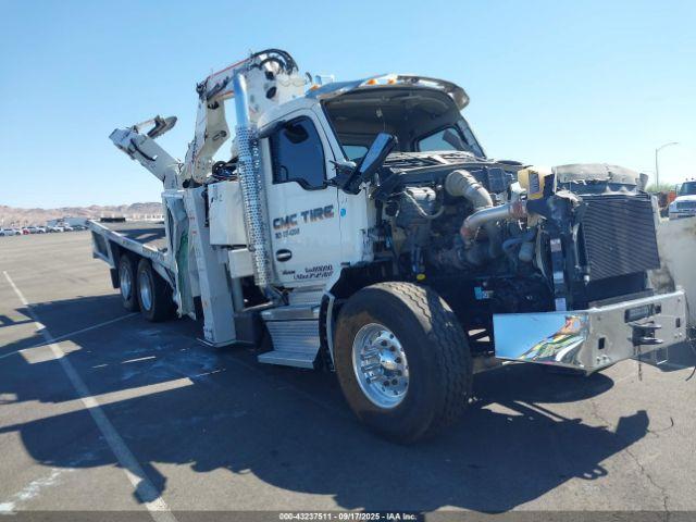  Salvage Kenworth T880