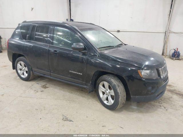  Salvage Jeep Compass