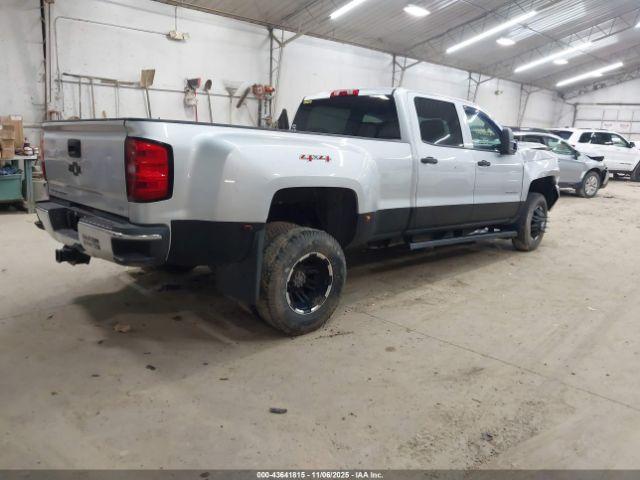 Chevrolet Silverado 3500 Wt Image 6