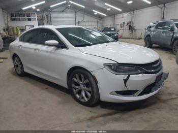  Salvage Chrysler 200