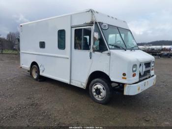  Salvage Freightliner Chassis