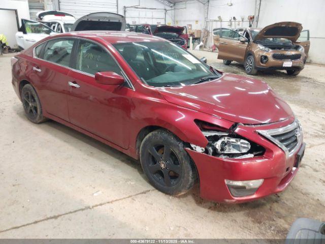  Salvage Nissan Altima