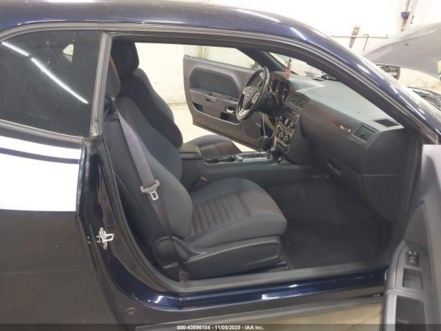 Dodge Challenger Image 14