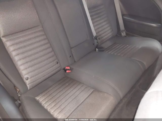 Dodge Challenger Image 10