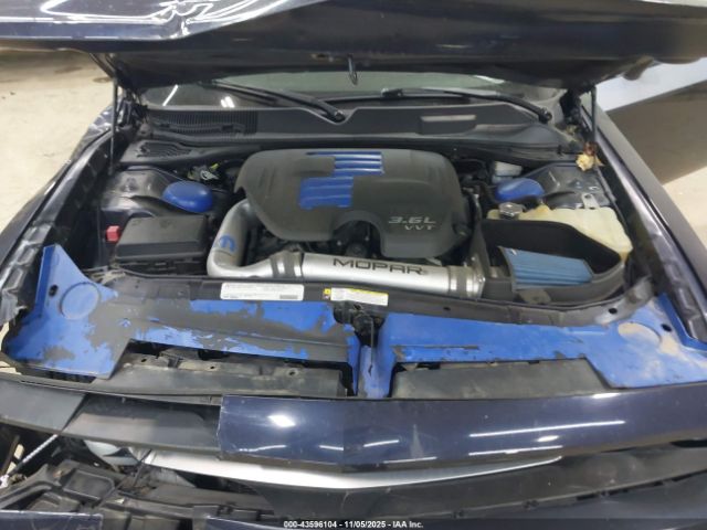 Dodge Challenger Image 6