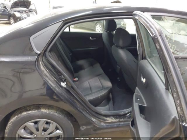 Kia Rio S Image 5