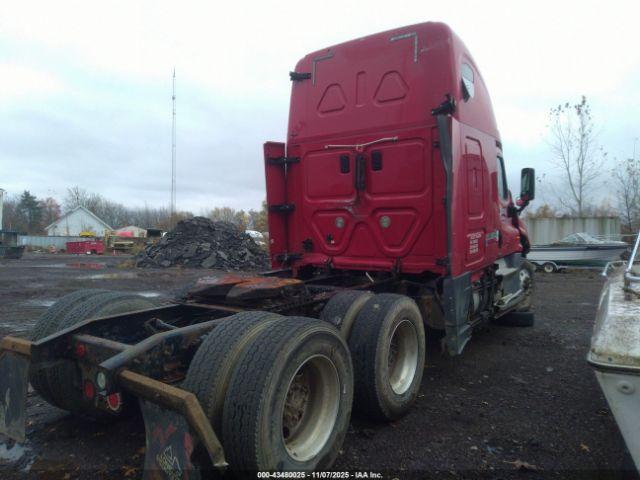 Freightliner Cascadia 125 Image 8