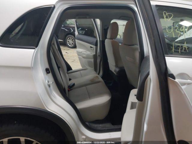 Mitsubishi Outlander 2.4 Se Image 10