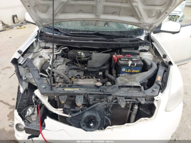 Nissan Rogue Image 2