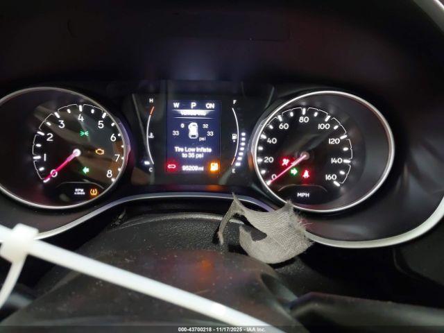 Jeep Compass Altitude 4x4 Image 4