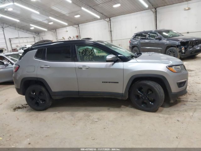 Jeep Compass Altitude 4x4 Image 2
